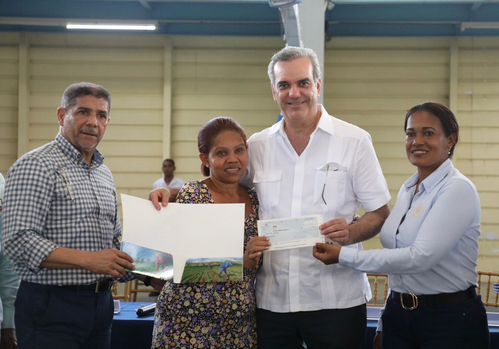 Presidente Abinader Encabeza Segunda Entrega De Cheques A 1 762